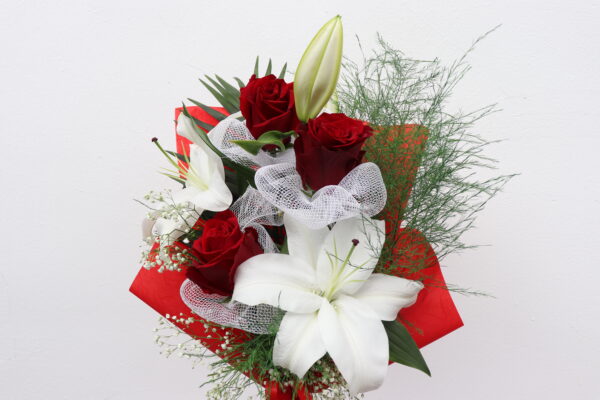 Букет от лилиуми и рози - Image 3